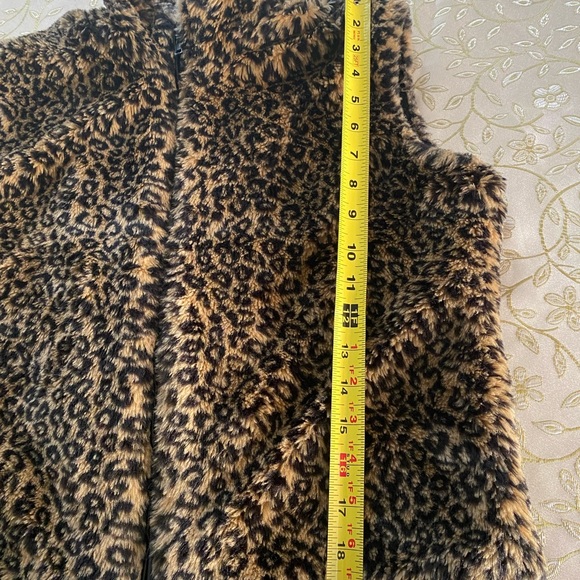 Gorgeous Cejon leopard print vest! Sz. M - Picture 10 of 11